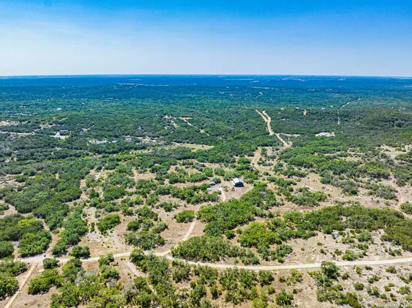 757 PR 2491, Hondo, TX 78861
