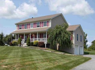 146 Gold Rd, Poughquag, NY 12570