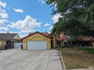9200 Lacroix Ct, Bakersfield, CA