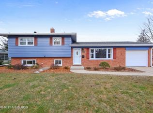 1710 Howard Ct, Wheaton, IL 60187