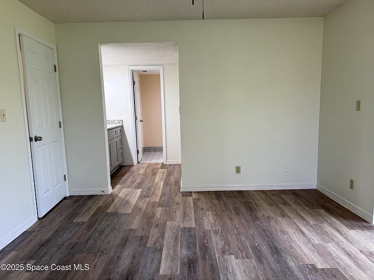 2180 Vista Ter — Photo 16