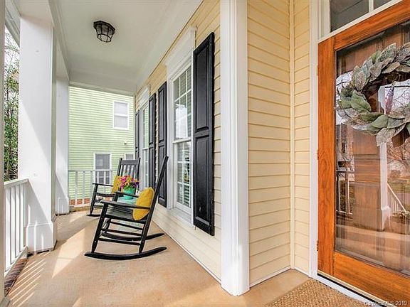 2nd image of 823 Stargard Ct
