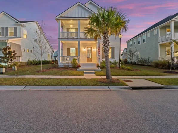 1767 Agate Bay Dr, Mount Pleasant, SC 29466