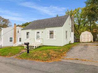 3 Halstead St, Kittery, ME 03904