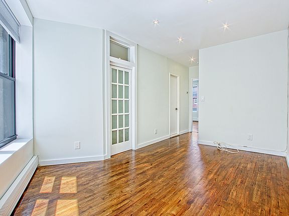 3rd image of 510 Ocean Pkwy APT 2H