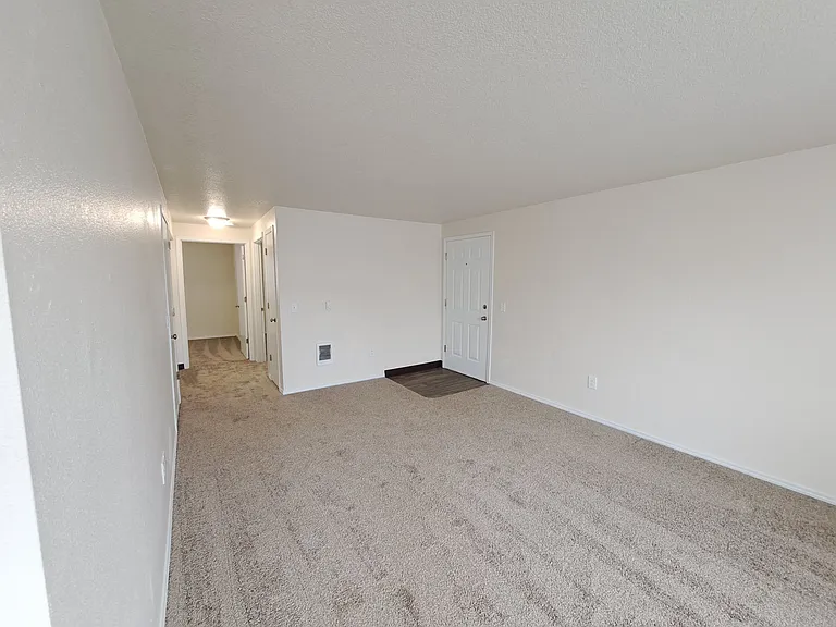 Park Avenue Village Apartments — Photo 3