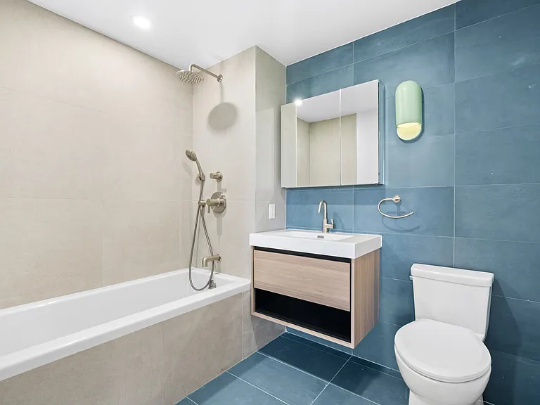 11 Weirfield St #7B — Photo 8