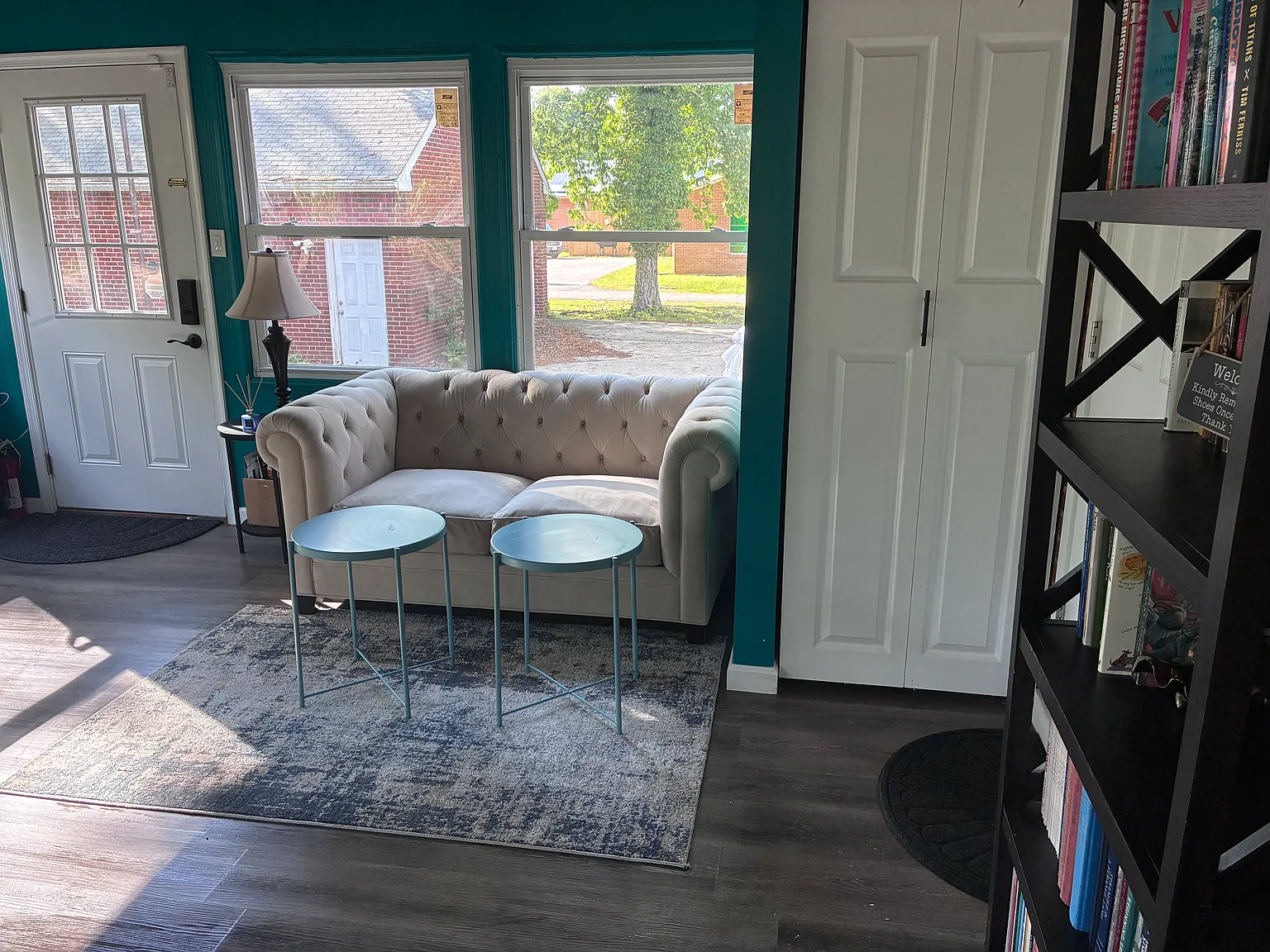 3 bed, 1100 sqft, $2,800 — Photo 2