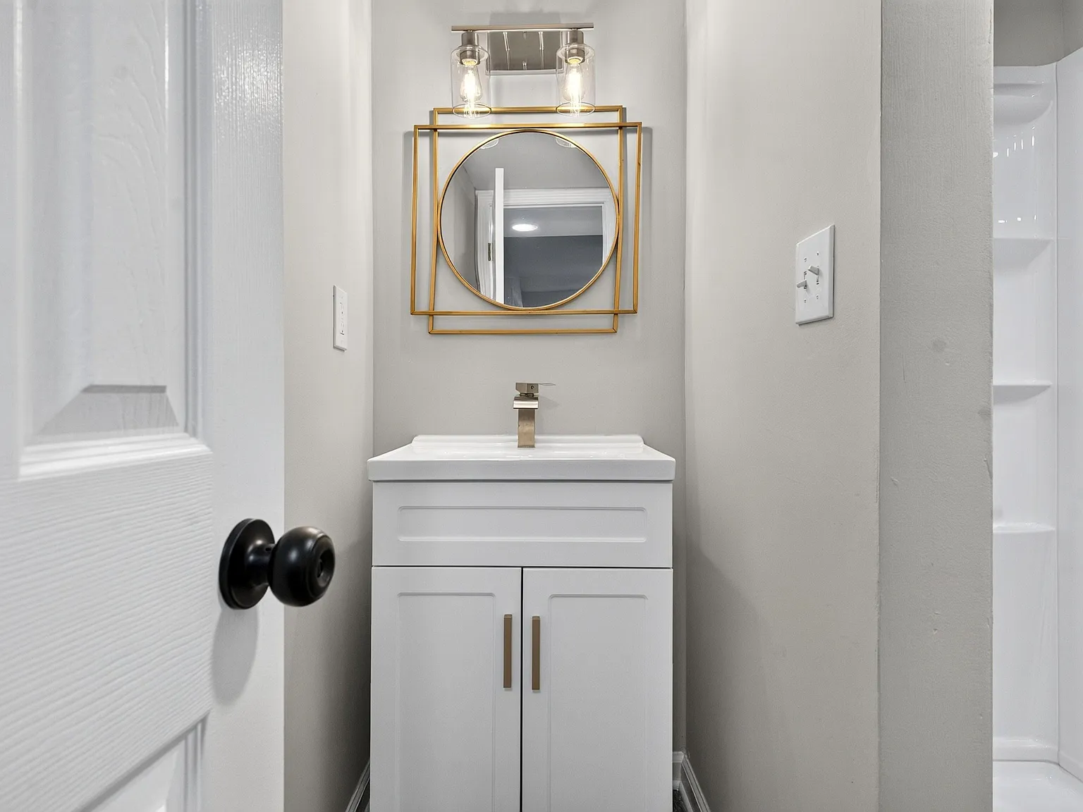 4 bed, 3.5 bath, 1600 sqft, $819 — Photo 4