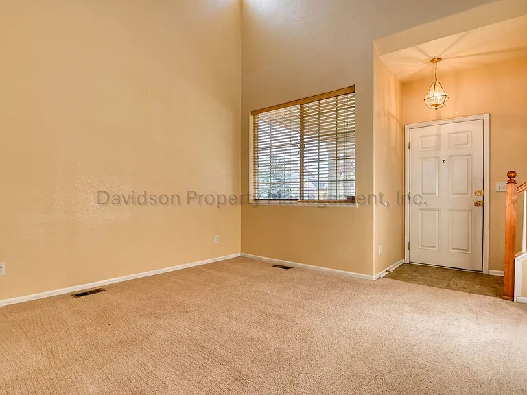 4173 Knollvale Dr — Photo 4