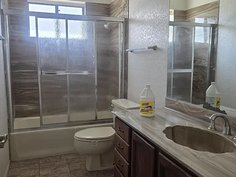 2409 E Jensen St — Photo 12