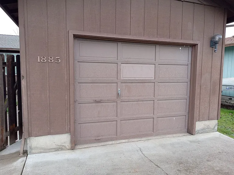 1883 & 1885 SW Green Ave — Photo 25