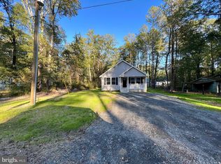 368 Shorewood Dr, Colonial Beach, VA 22443