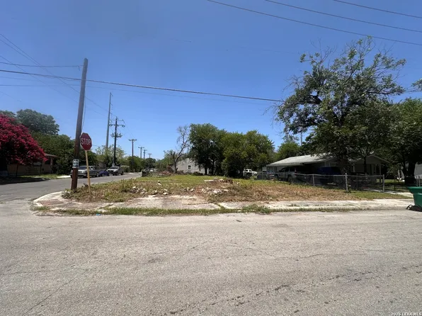 439 S San Ignacio Ave LOT 19, San Antonio, TX 78237