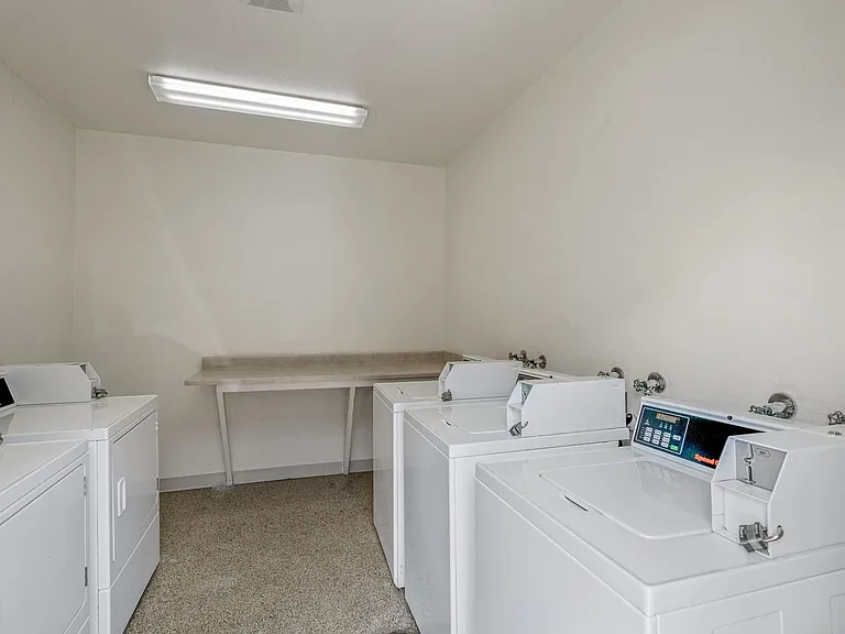 Westport Apartments — Photo 21