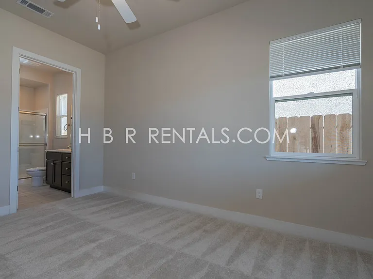 2534 Ottawa Ave — Photo 16