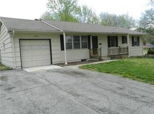 11317 Myrtle Ave, Kansas City, MO 64137