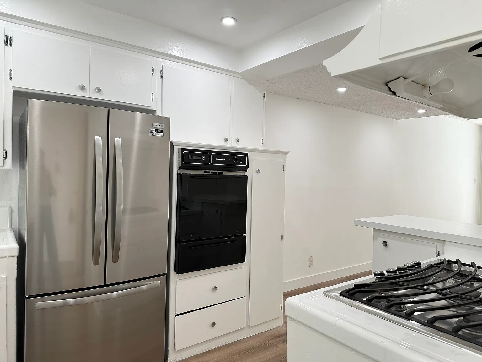 3 bed, 1.5 bath, 1195 sqft, $3,495 — Photo 4