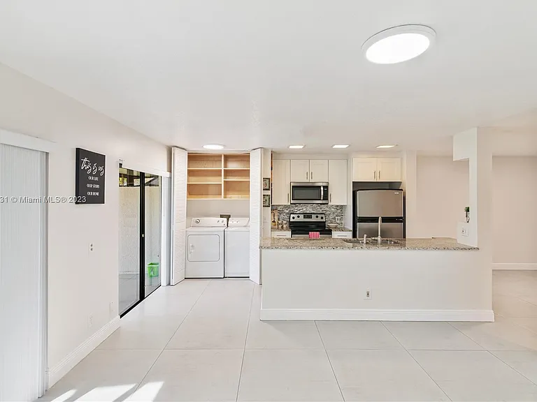 1660 W Golfview Dr #166 — Photo 5