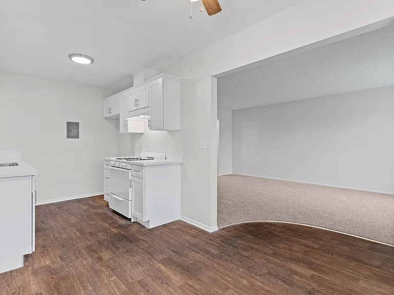 8331 Lampson Avenue — Photo 10