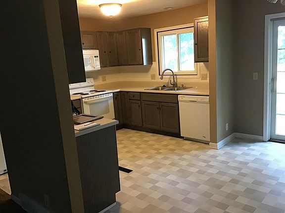 5th image of 2601 Ponderosa Dr