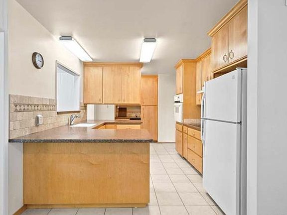 5th image of 534 Anderson Rd