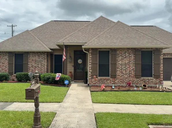 1101 Christopher St, New Iberia, LA 70563