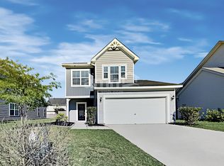 332 Drayton Place Dr, Moncks Corner, SC 29461