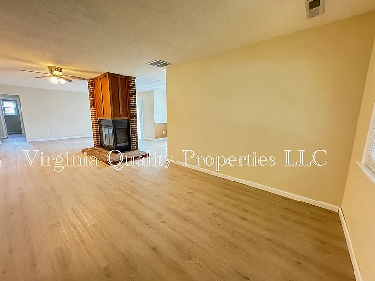 536 Berrypick Ln — Photo 2