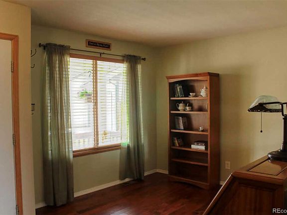 3rd image of 410 Zane Ct