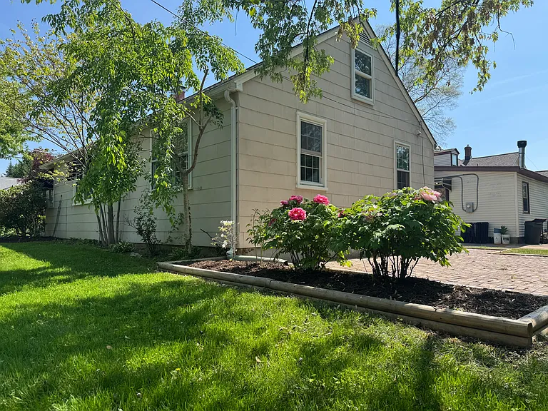 533 Morris Ave — Photo 25