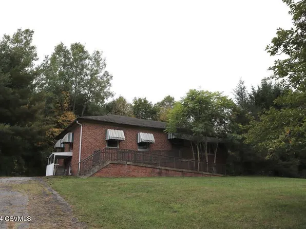 2178 Trevorton Rd, Coal Township, PA 17866