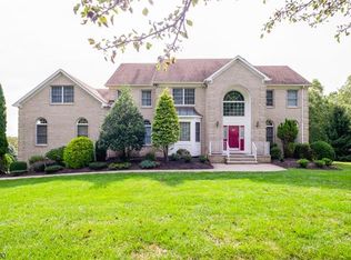 27 Redwood Rd, Denville, NJ 07834