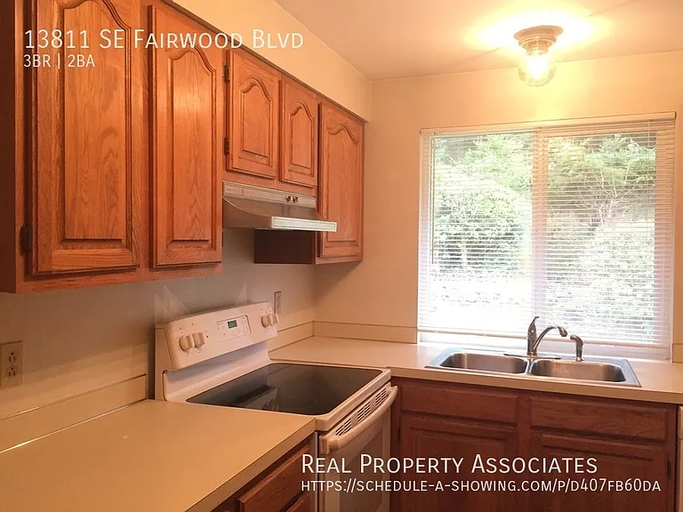 13811 SE Fairwood Blvd — Photo 5