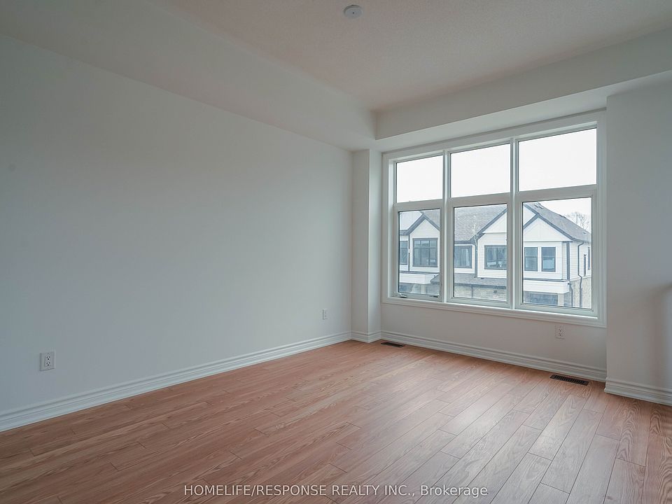 1st image of 331 Okanagan Path S
