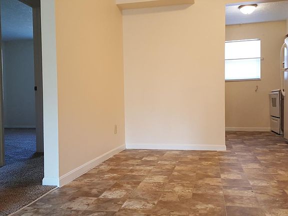 3rd image of 1606 Dayton Ave APT 4