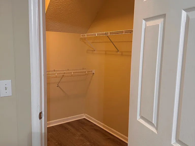 7545 Mansion Cir #F — Photo 36