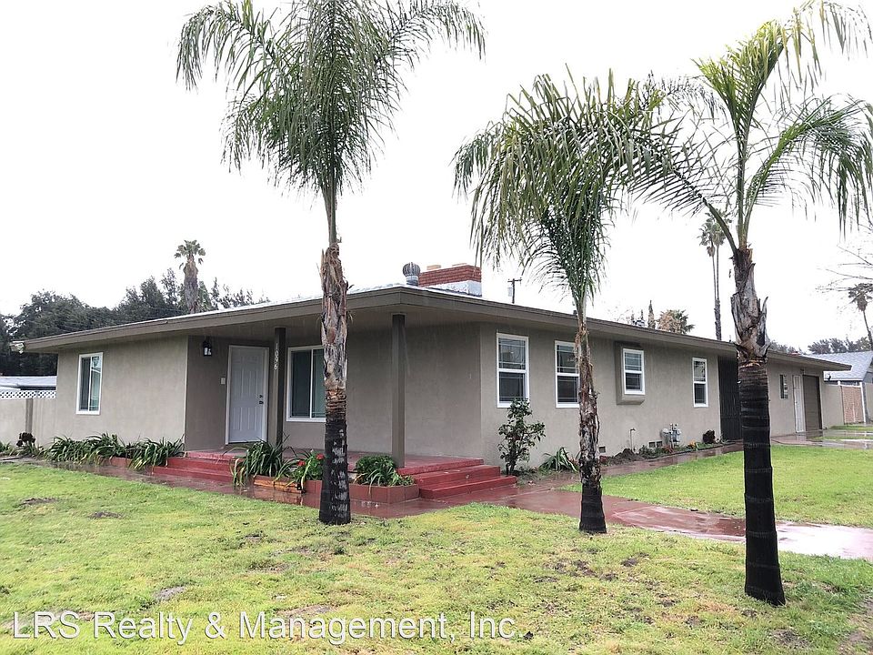 1st image of 1096 E Lynwood Dr