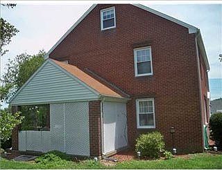5th image of 502 Wilson St