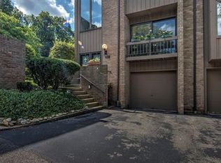 321 Elm Ct, Pittsburgh, PA 15237