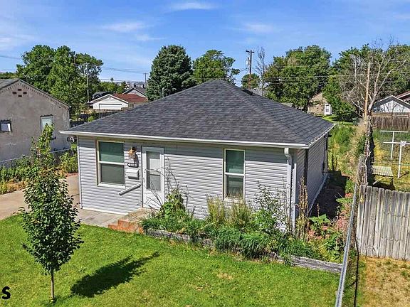 4th image of 2214 Avenue F