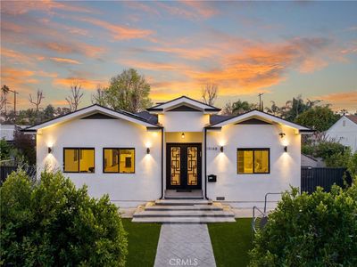 19148 Oxnard St, Tarzana, CA, 91356