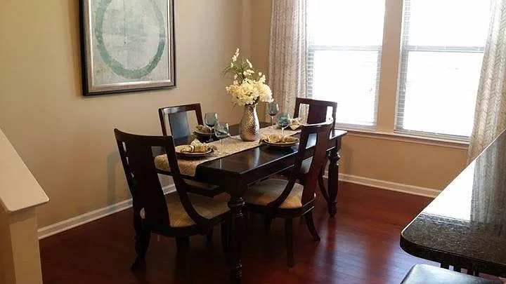 1410 Stone Manor Dr — Photo 4