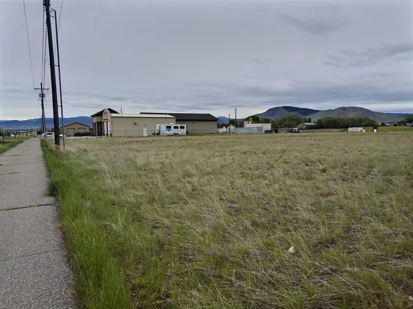 7925 Avocet Dr, Helena, MT 59602
