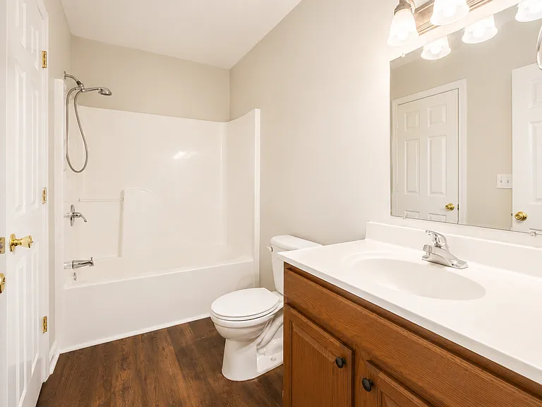 50 Lexington Ct — Photo 12