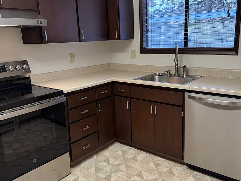 Kitchen with all new stainless appliances