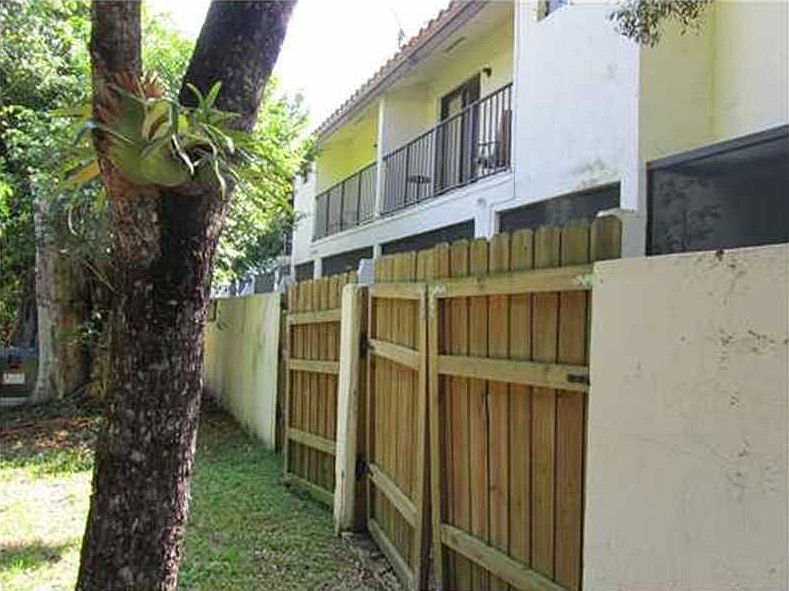 2nd image of 10615 Royal Palm Blvd