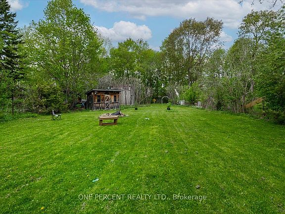3rd image of 224 Foster Dr