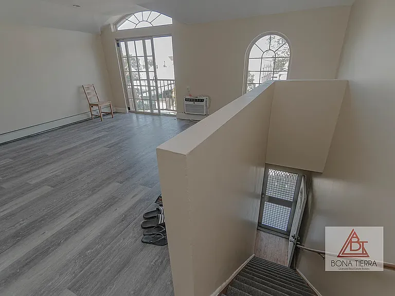 33-18 100th St #2 — Photo 3