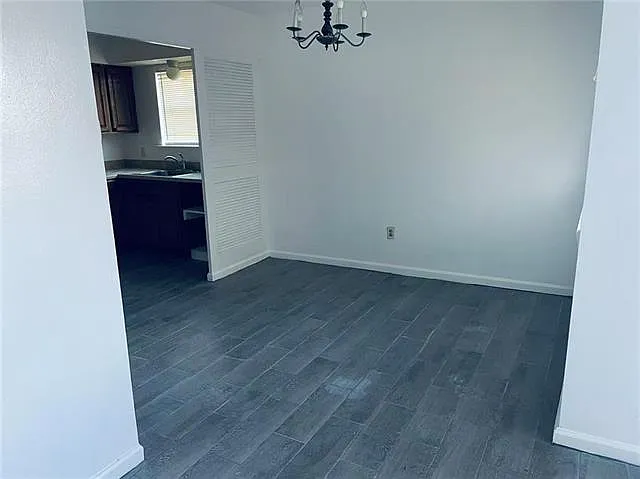 2 bed, 1.5 bath, 1000 sqft, $1,200 — Photo 2